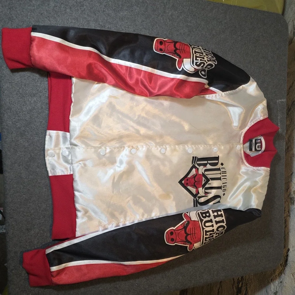 NBA Chicago Bulls Bomber Jacket Men Button Up Satin  All Over Print Small F1